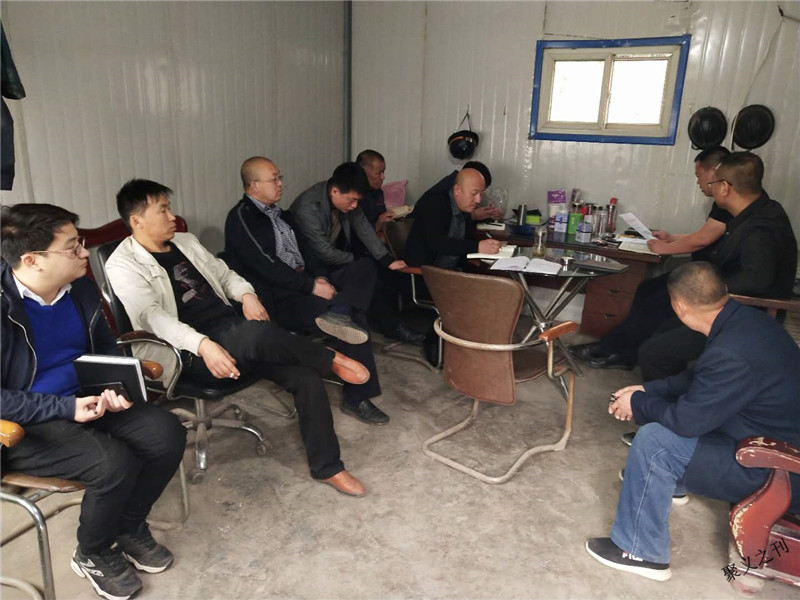 3.20石膏建材利用班前會時間學習傳達公司紅頭文件精神。.jpg